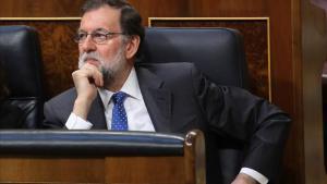 El presidente del Gobierno, Mariano Rajoy, momentos antes de la votación del proyecto de Presupuestos del Estado,en el pleno del Congreso de los Diputados.