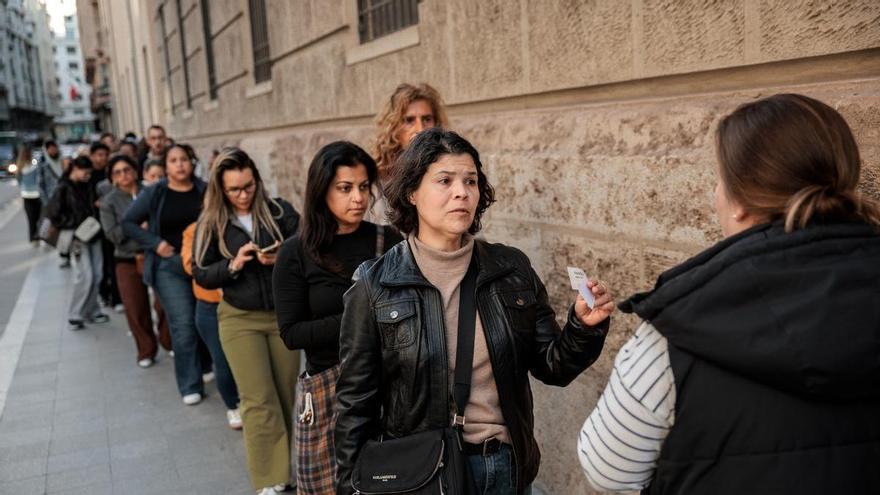 La regularización extraordinaria arranca sin que las entidades colaboradoras puedan tramitar expedientes