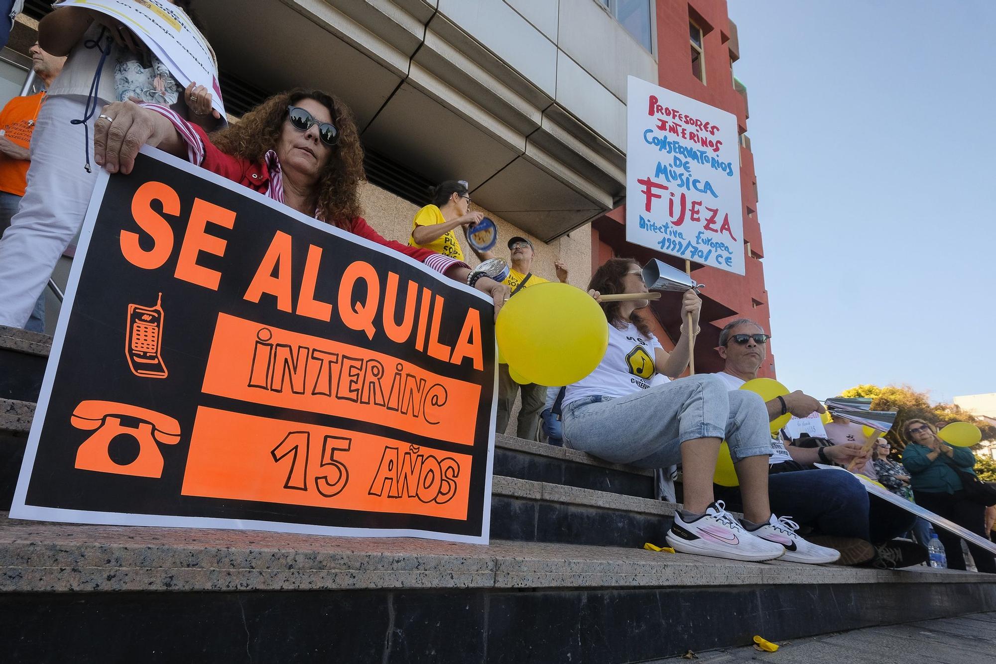 Concentración de interinos de Educación y Justicia