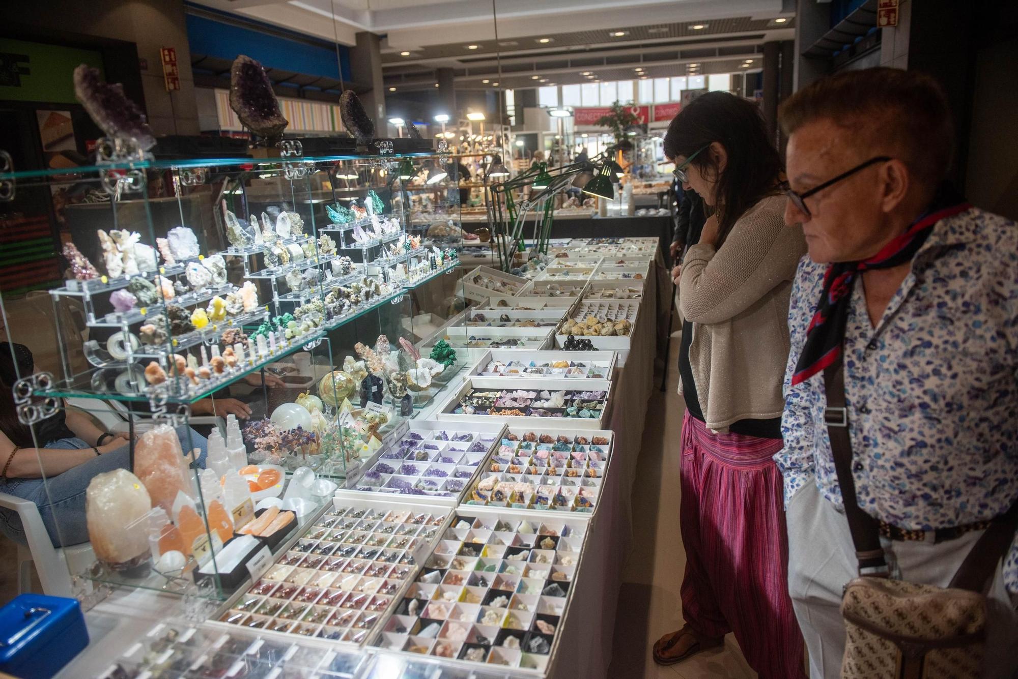 Los Rosales acoge la primera feria de minerales en A Coruña