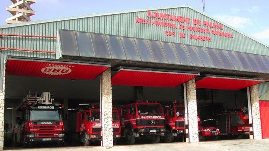 Tres quemados graves en el incendio de un bloque de pisos en Mallorca