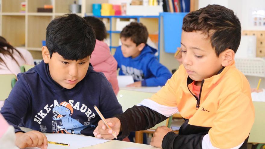 Primer día de colegio sin mascarilla en las aulas de Mallorca: “Estamos muy contentos de vernos las caras de nuevo”