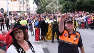 El Desfile Infantil de Elda comienza con una hora de retraso por un fallecido al inicio del itinerario