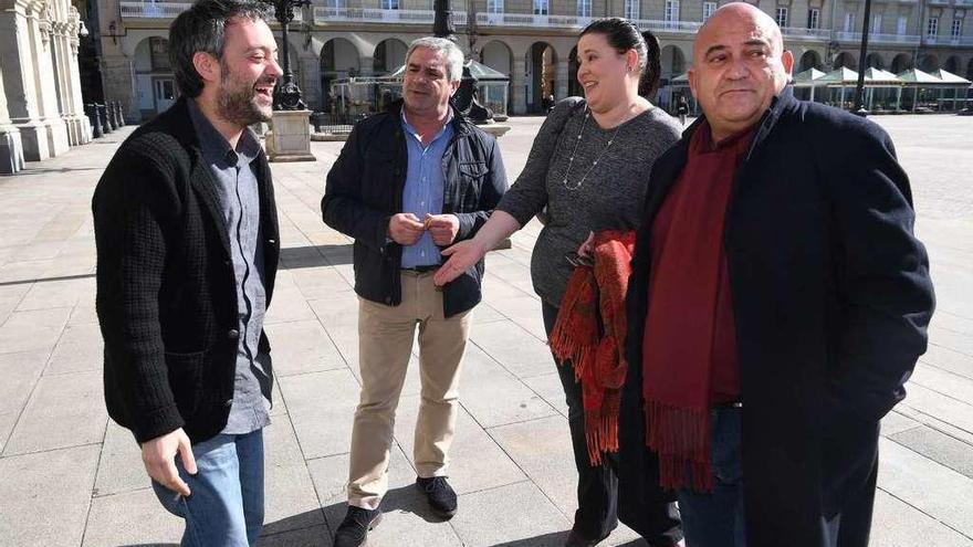 Los alcaldes de A Coruña, Carral, Bergondo y Abegondo, en María Pita, tras una reunión en febrero.
