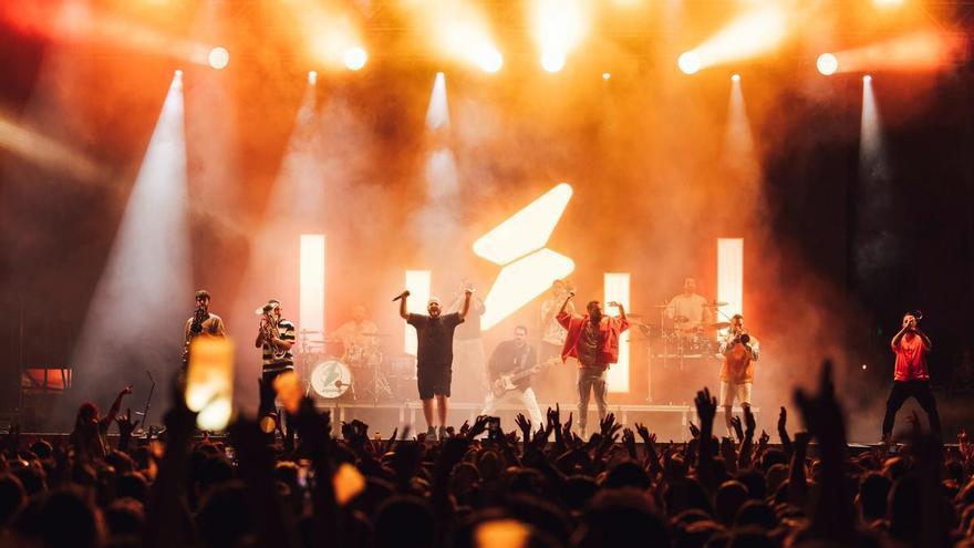 Maror Festival llena de música La Vila Joiosa y encara una noche histórica con la despedida de La Fúmiga