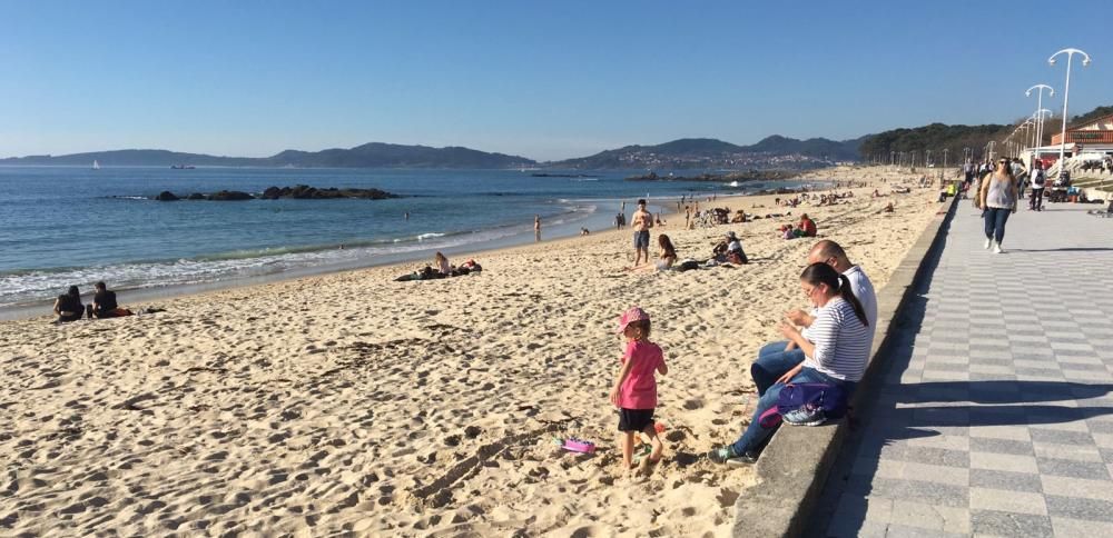 Aspecto de Samil, hoy a más de 25 grados. // A. O.