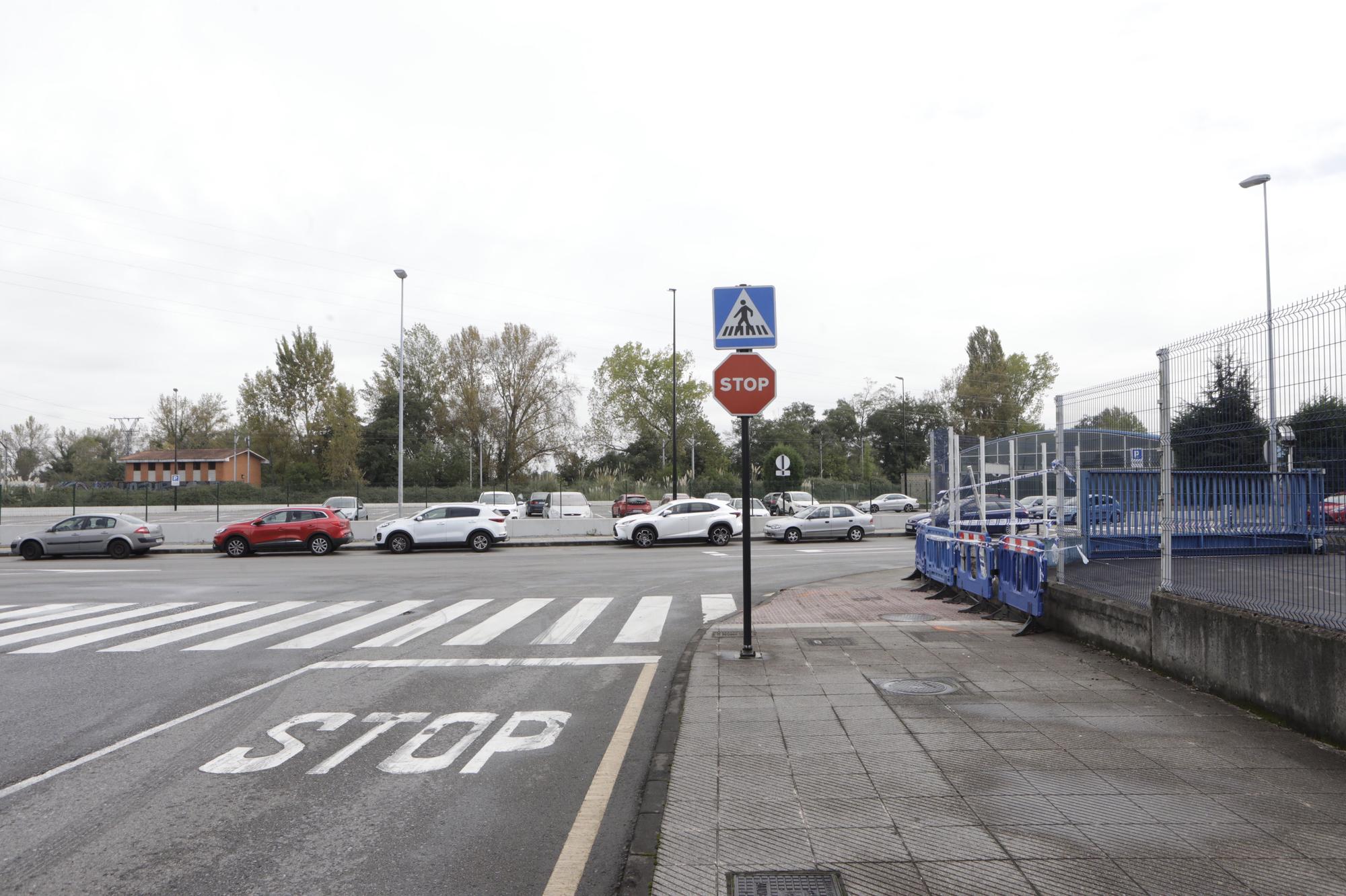 En imágenes: así quedó la zona en la que tuvo lugar el atropello en una carrera ilegal en Oviedo