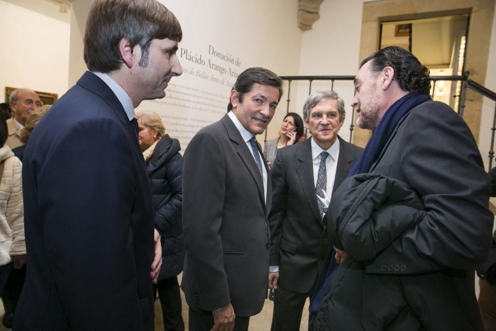 Plácido Arango acude junto a Javier Fernández a la inauguración de su exposición en el Bellas Artes