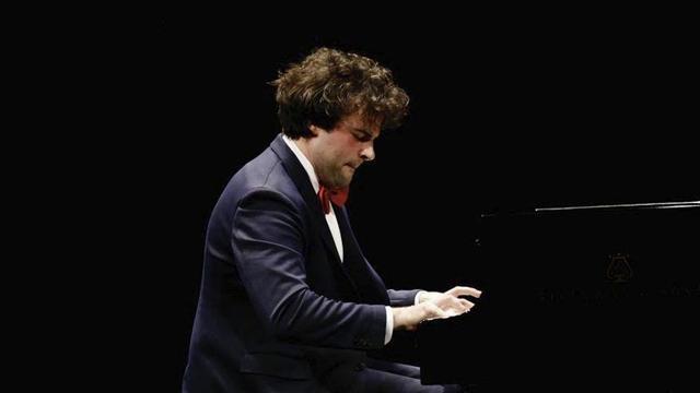 Martín García disfruta en Gijón | MARCOS LEÓN