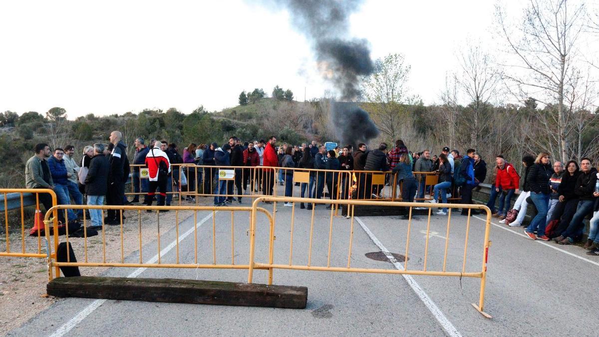 Protesta al Puig de les Basses.