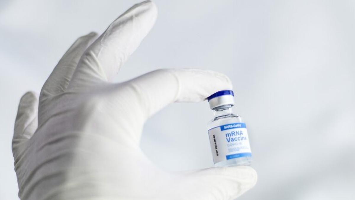 Evusheld, el medicamento de AstraZeneca para prevenir la Covid-19, ya está en la EMA