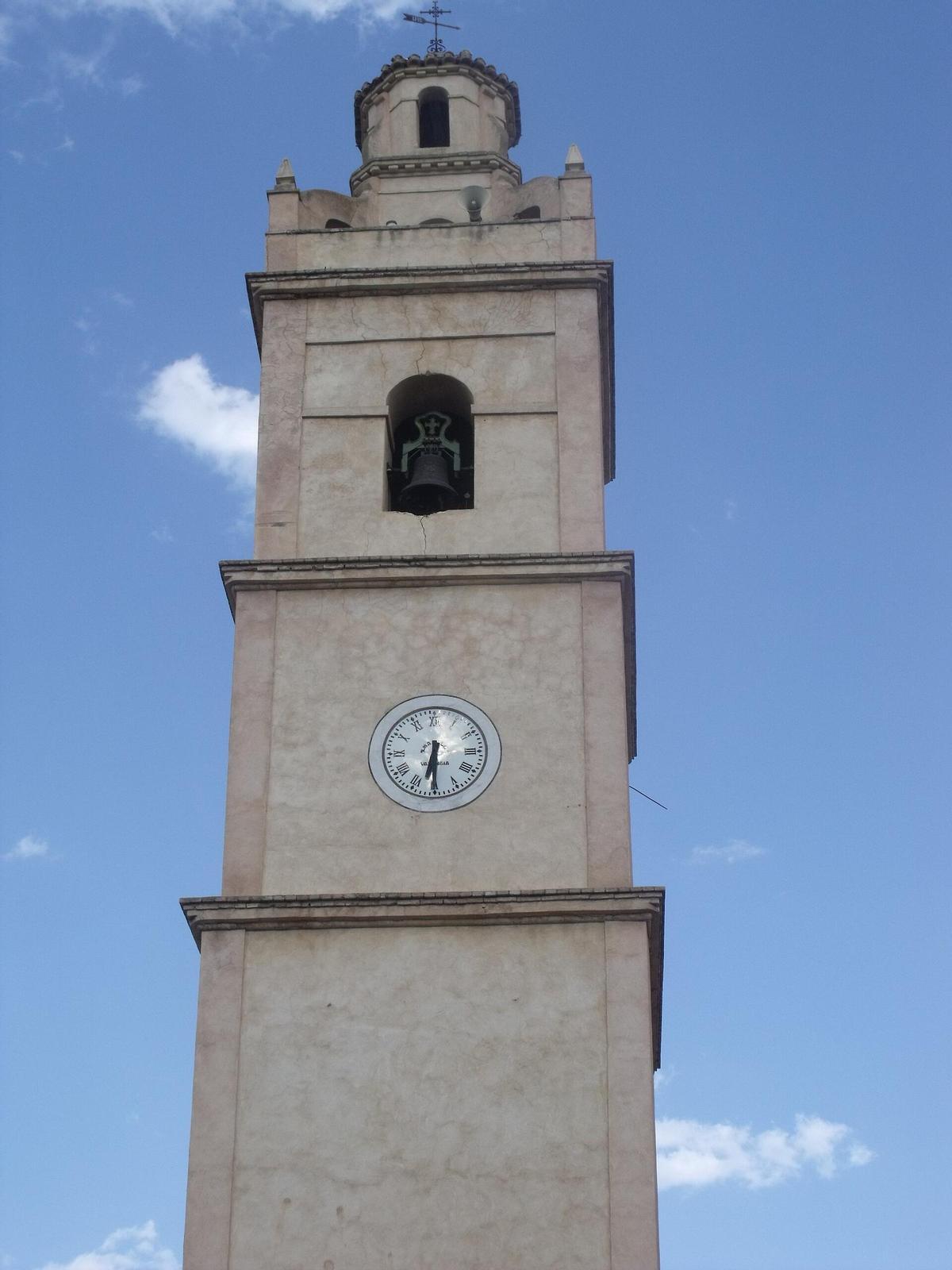 Campanario exento de Zarra.
