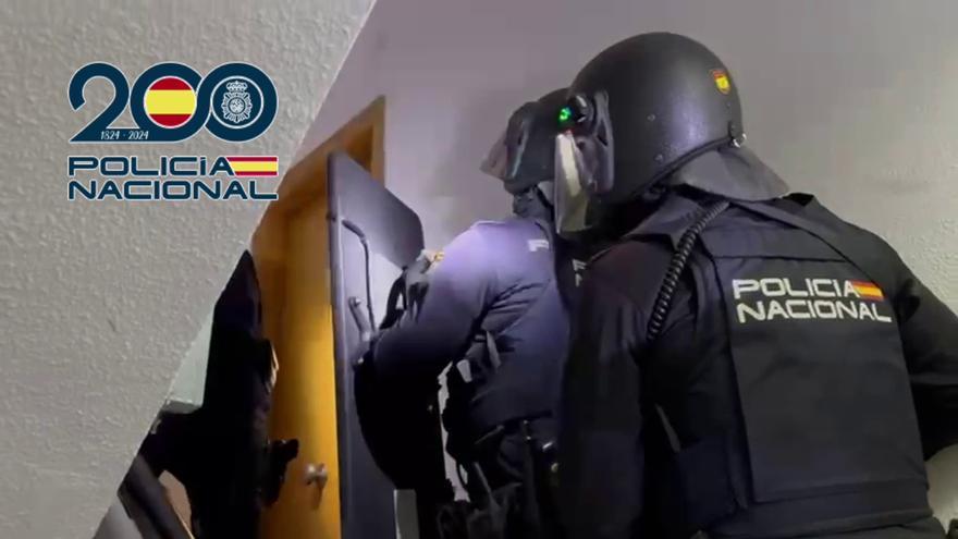 Brutal asalto en Alicante: cinco detenidos por encañonar y atar a un hombre por 120 euros y aceite