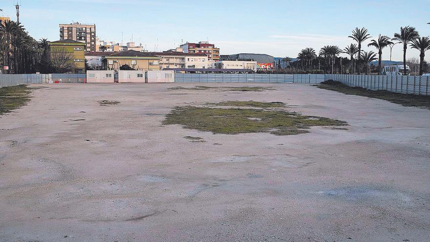 La obra del Palau de Justícia de Alzira sigue parada dos meses después