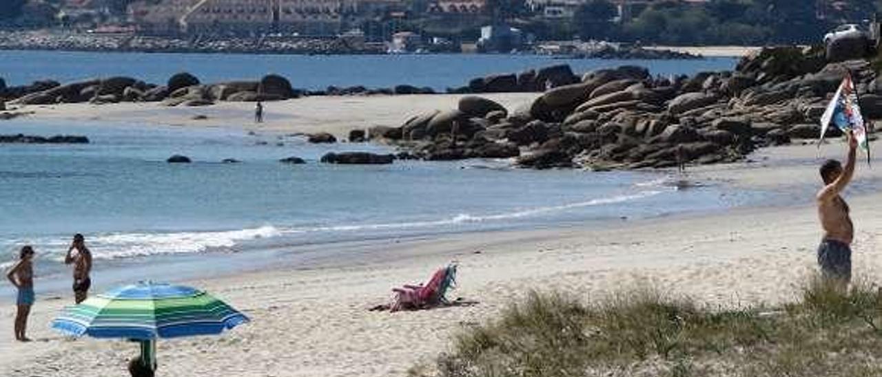 El catálogo distingue entre playas naturales y urbanas. // Muñiz