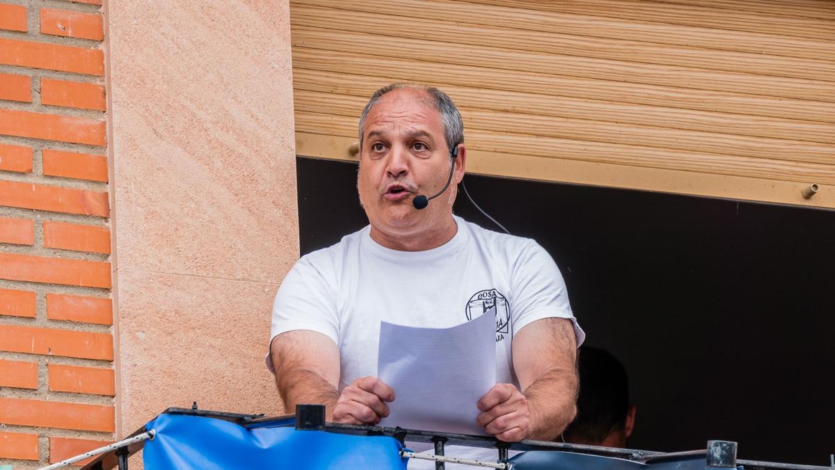 Carlos Fresno dando el pregón en Tábara