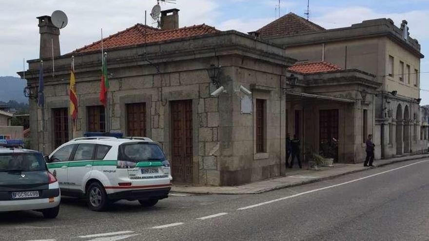 Exterior del edificio del Cooperación Policial Tui Valença. // D. P.