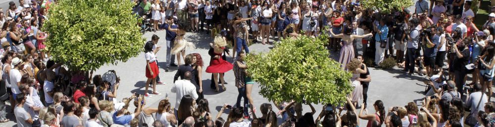 El musical Dirty Dancing sale a la calle en Málaga.