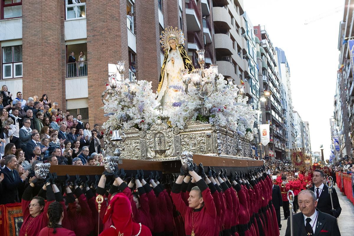 La procesión del Viernes Santo de Lorca, en imágenes