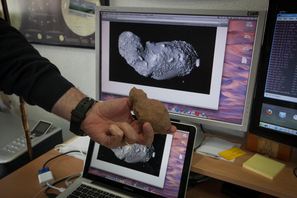 Objetos rocos espaciales que analizan desde la UA