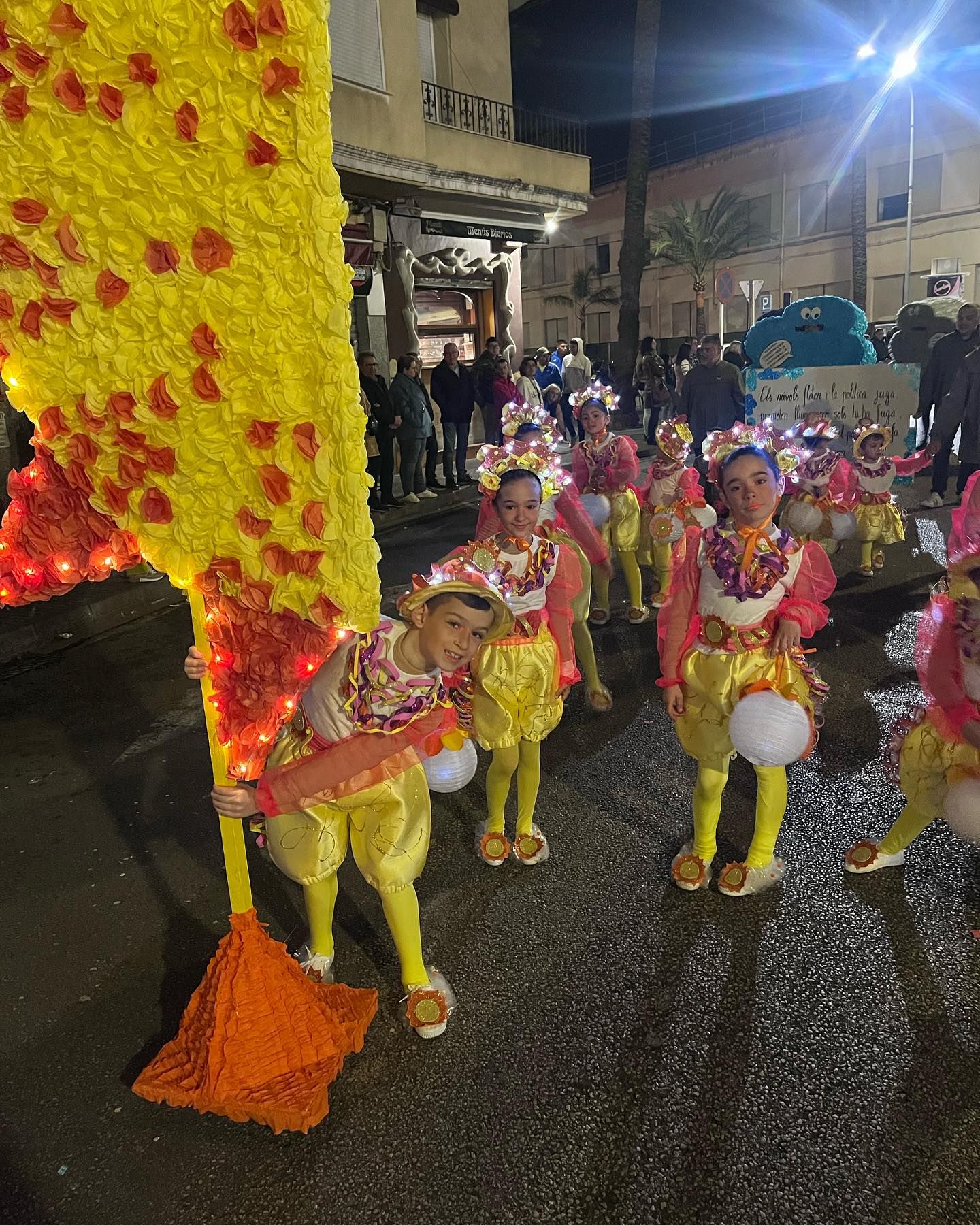 La Cavalcada de las Fallas de Gandia, en imágenes