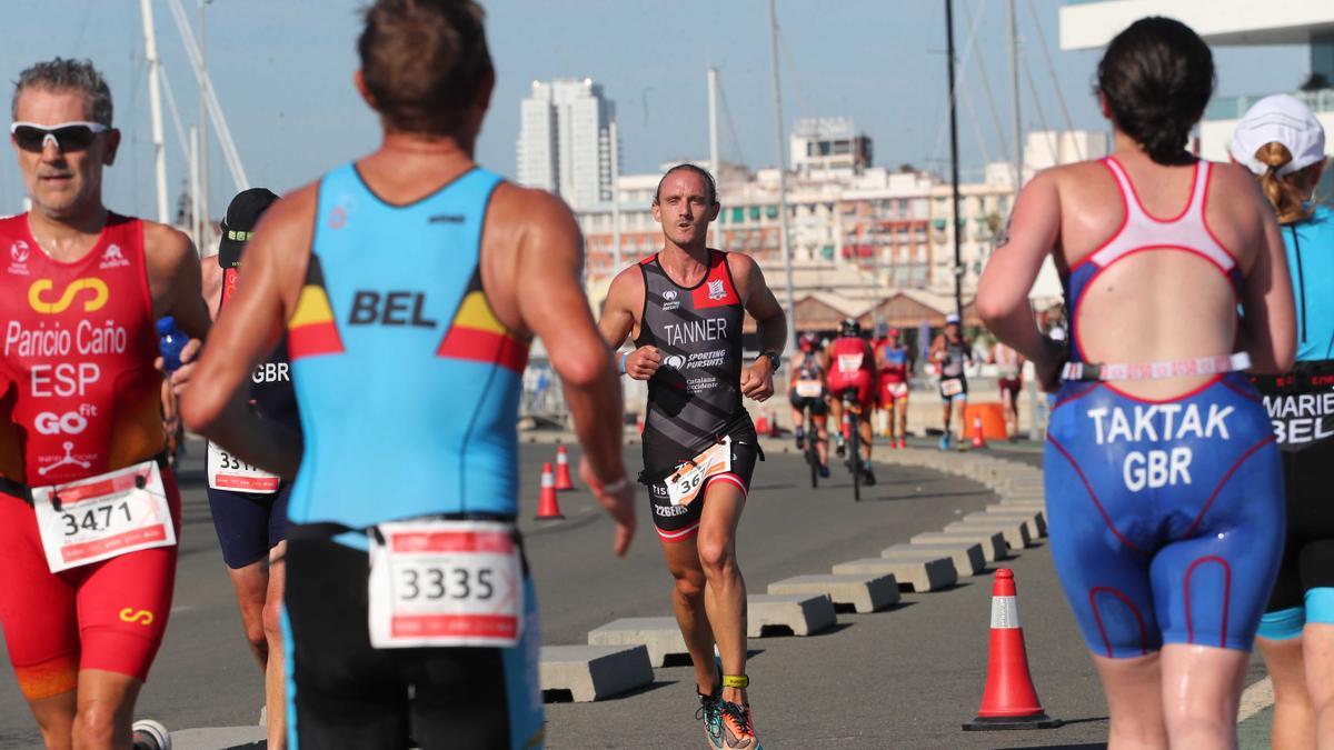 Búscate en las imágenes del campeonato de Europa de Triatlón . Distancia Olímpica