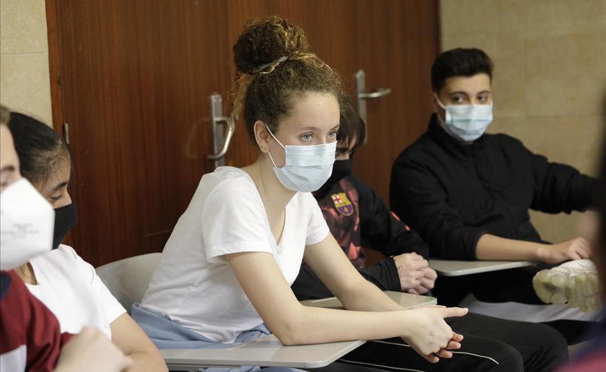 De izquierda a derecha, Josemi, Randa, Alma, Toni y Aarón, alumnos de tercero de ESO.