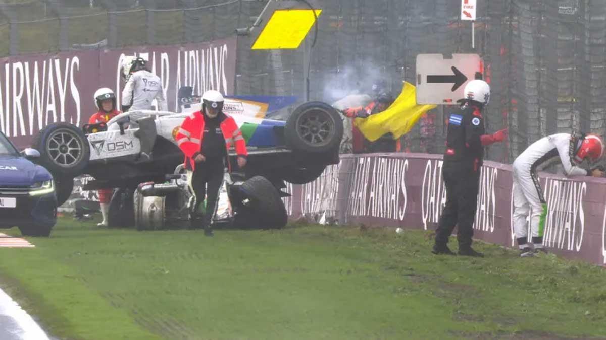 El accidente en la carrera de F2 en Zandvoort, suspendida por la lluvia
