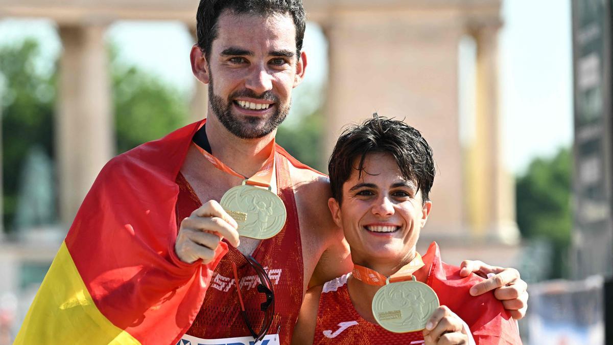 Álvaro Martín y María Pérez, con sus oros mundiales en 35km marcha.