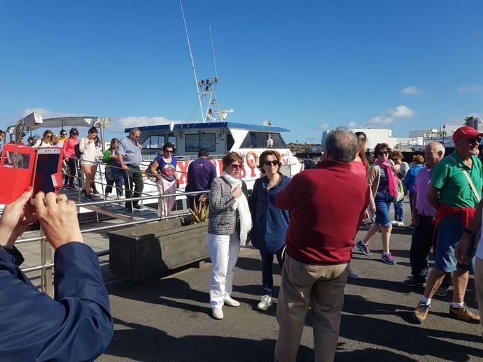 Soraya Sáenz de Santamaría, de puente en La Graciosa