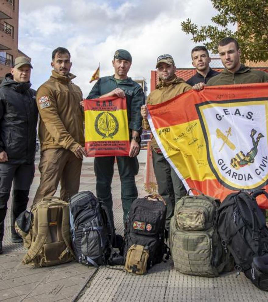 Homenaje a los guardias civiles arrollados por una narcolancha en Barbate: 200 kilómetros en 48 horas