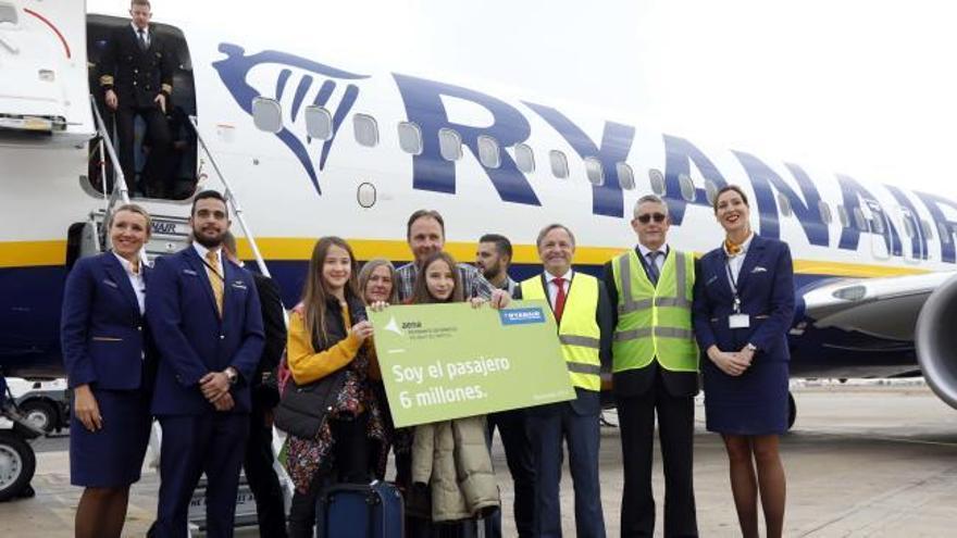 El Aeropuerto de València recibe a su pasajero seis millones por primera vez