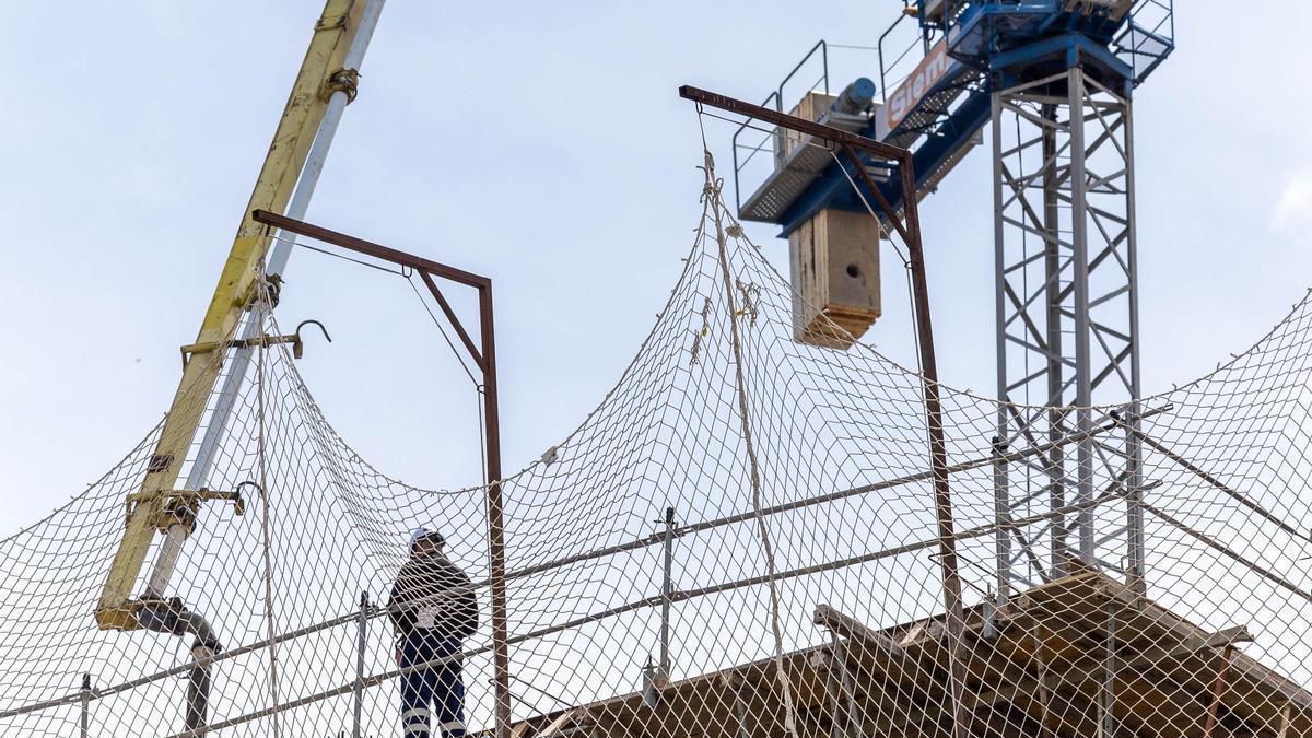 Imagen de una vivienda en construcción en Castelló.