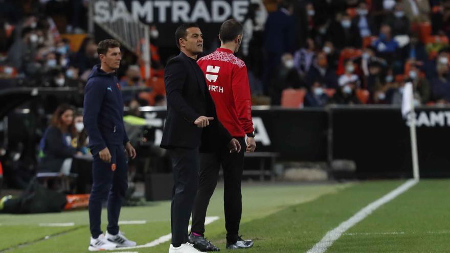 Francisco llama a siete canteranos y el Elche solo tiene a un delantero disponible