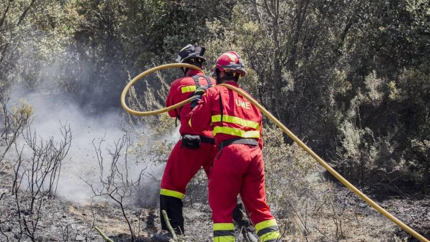 La UME ha desplegado unos mil militares en cinco grandes incendios en julio