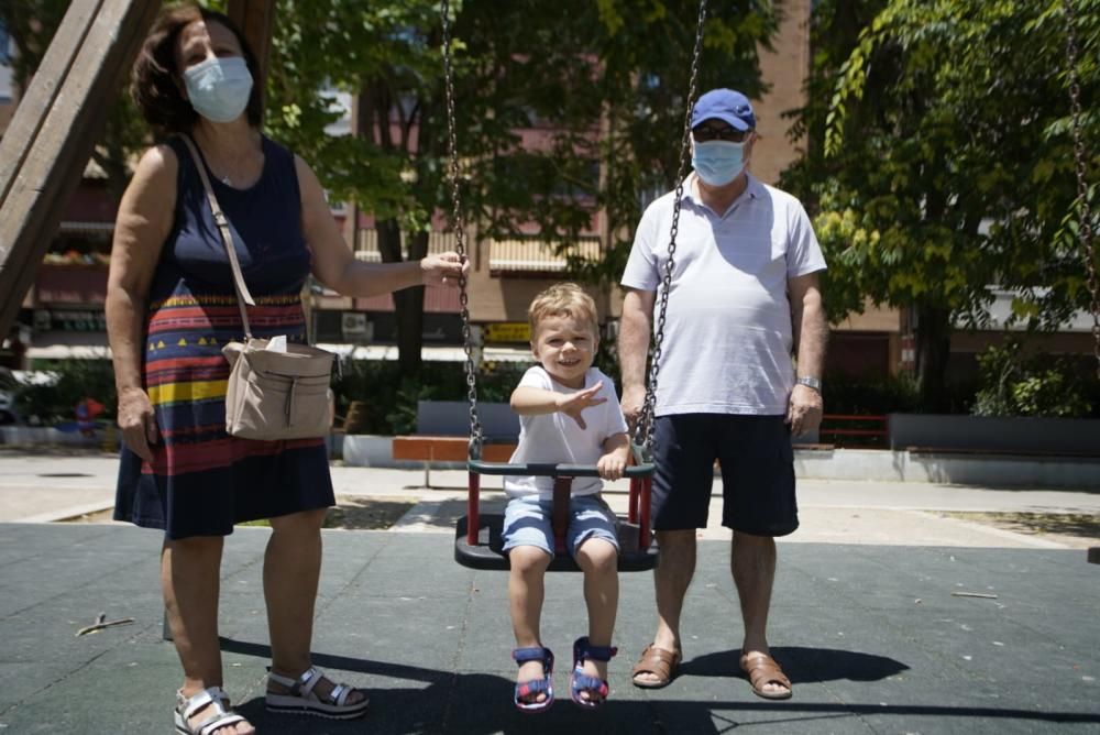 Los niños y niñas vuelven a los parques infantiles