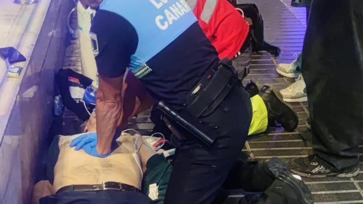 La Policía Local escolta hasta el hospital a un hombre que sufrió un infarto en Las Palmas de Gran Canaria