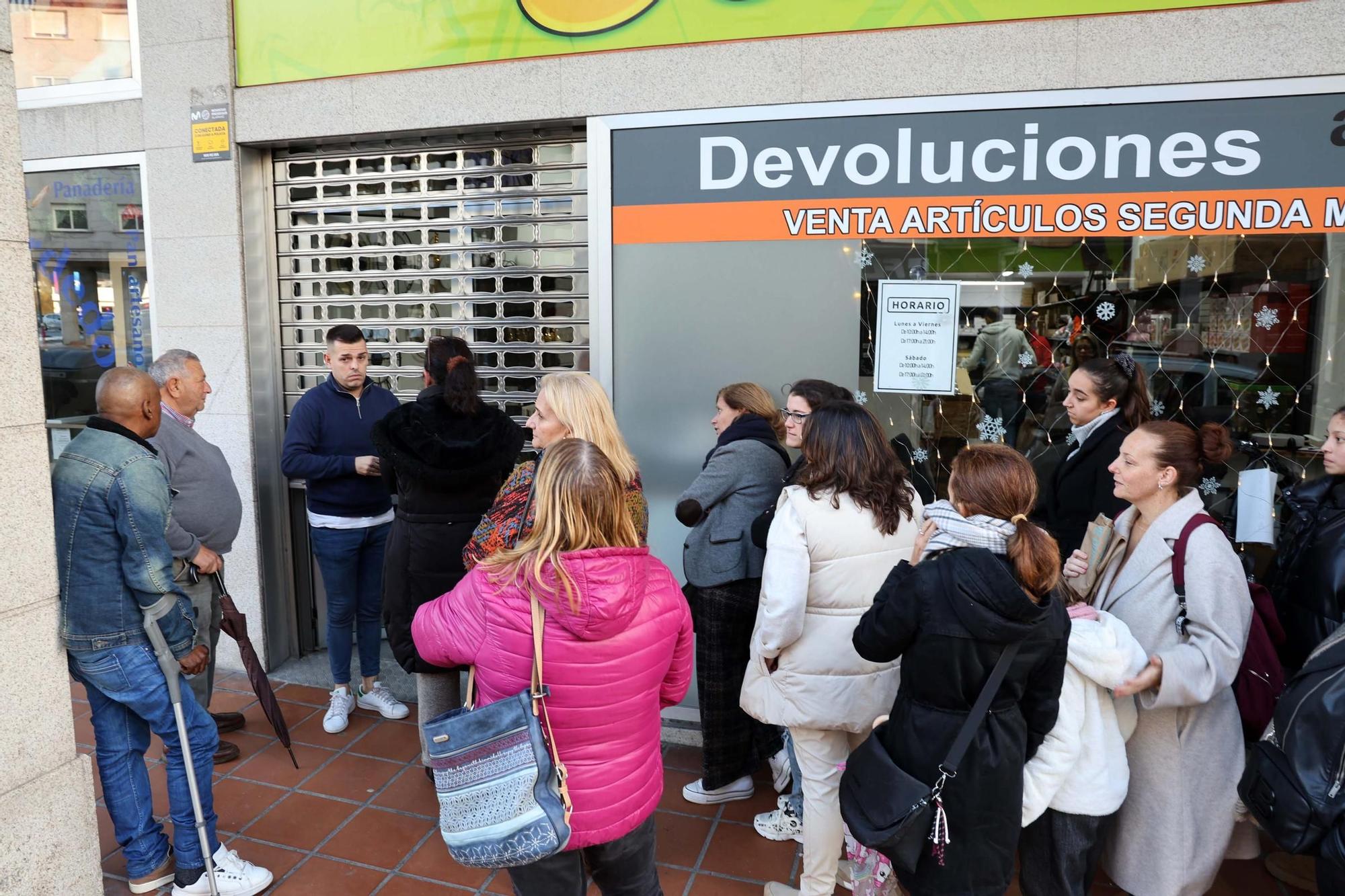 La tienda de Galicia que vende sobres sorpresa con devoluciones de