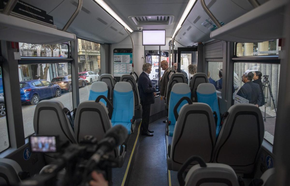 Interior de uno de los nuevos autobuses. | CONSELL DE EIVISSA