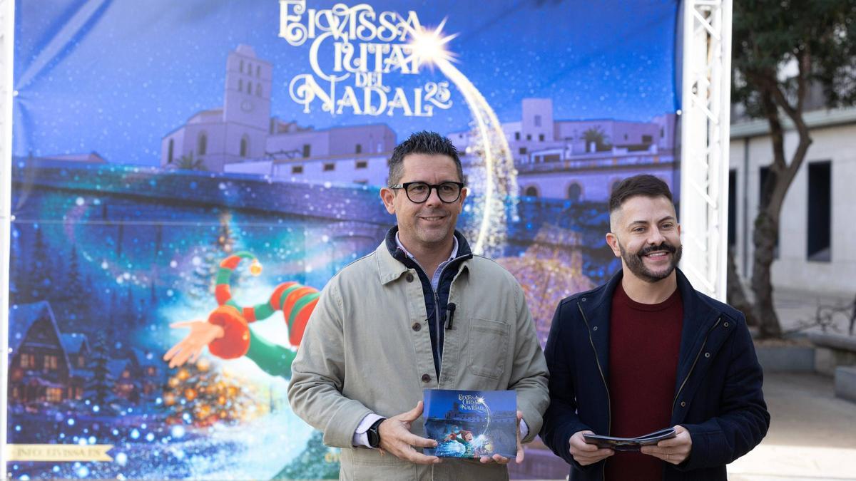 El alcalde Rafael Triguero y el concejal de Fiestas Francisco Torres presentan el programa de Navidad