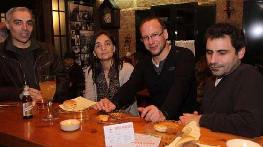 Participantes en el primer concurso "Pinchanogrove". // Muñiz
