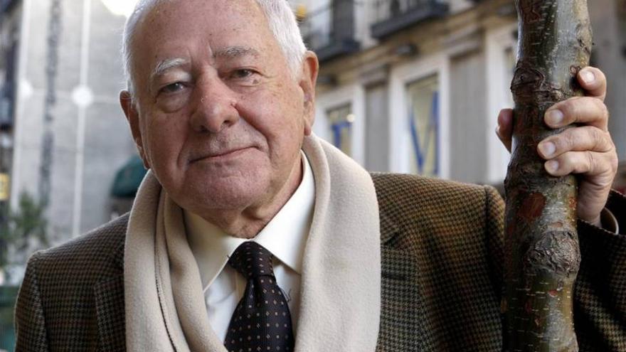 Muere en Barcelona González Ledesma, padre literario del inspector Méndez