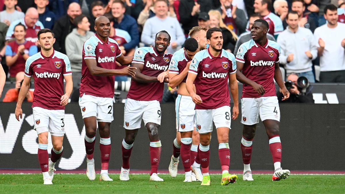 La plantilla del West Ham United celebrando un gol