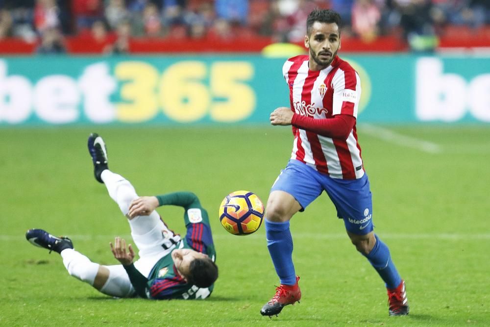 El partido entre el Sporting y el Osasuna, en imágenes