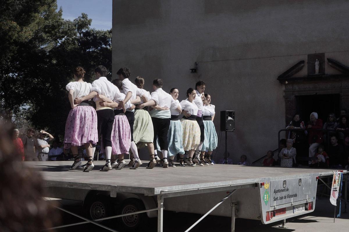 El Santuari de Joncadella viu un concorregut aplec de Dilluns de Pasqua