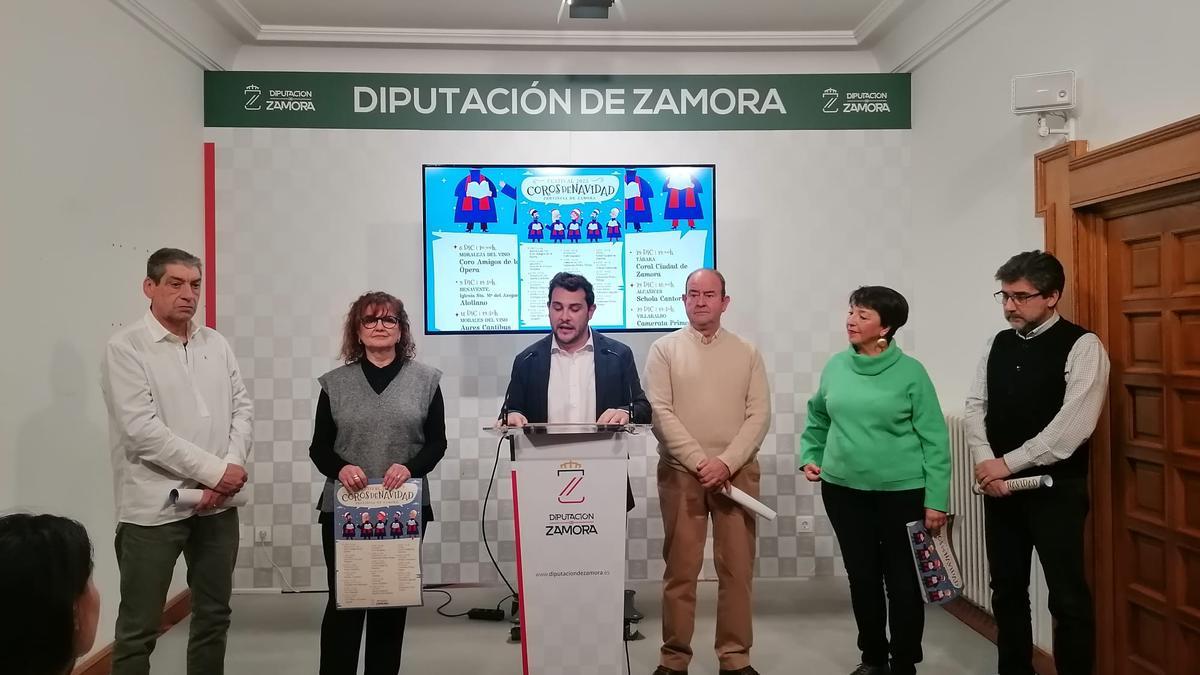 El diputado de Cultura, Víctor López de la Parte, presenta el Festival de Navidad de la Diputación de Zamora.