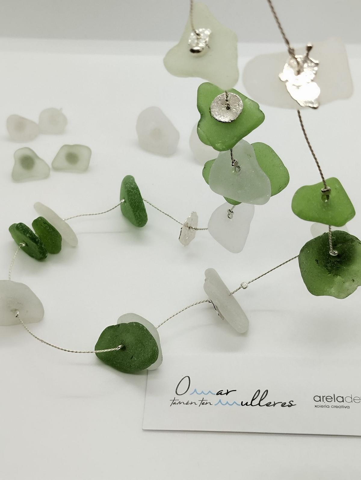 Las creaciones de Fe combinan la plata y el oro con conchas, perlas, piedras naturales o gemas.