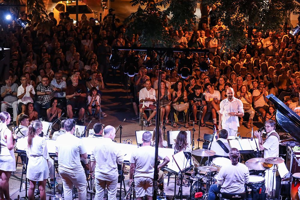 Big Band Ciutat d'Eivissa y José Carra Trío.