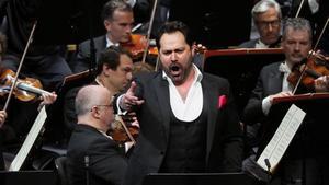 Ildar Abdrazakov, interpretando a Attila en el Liceu.