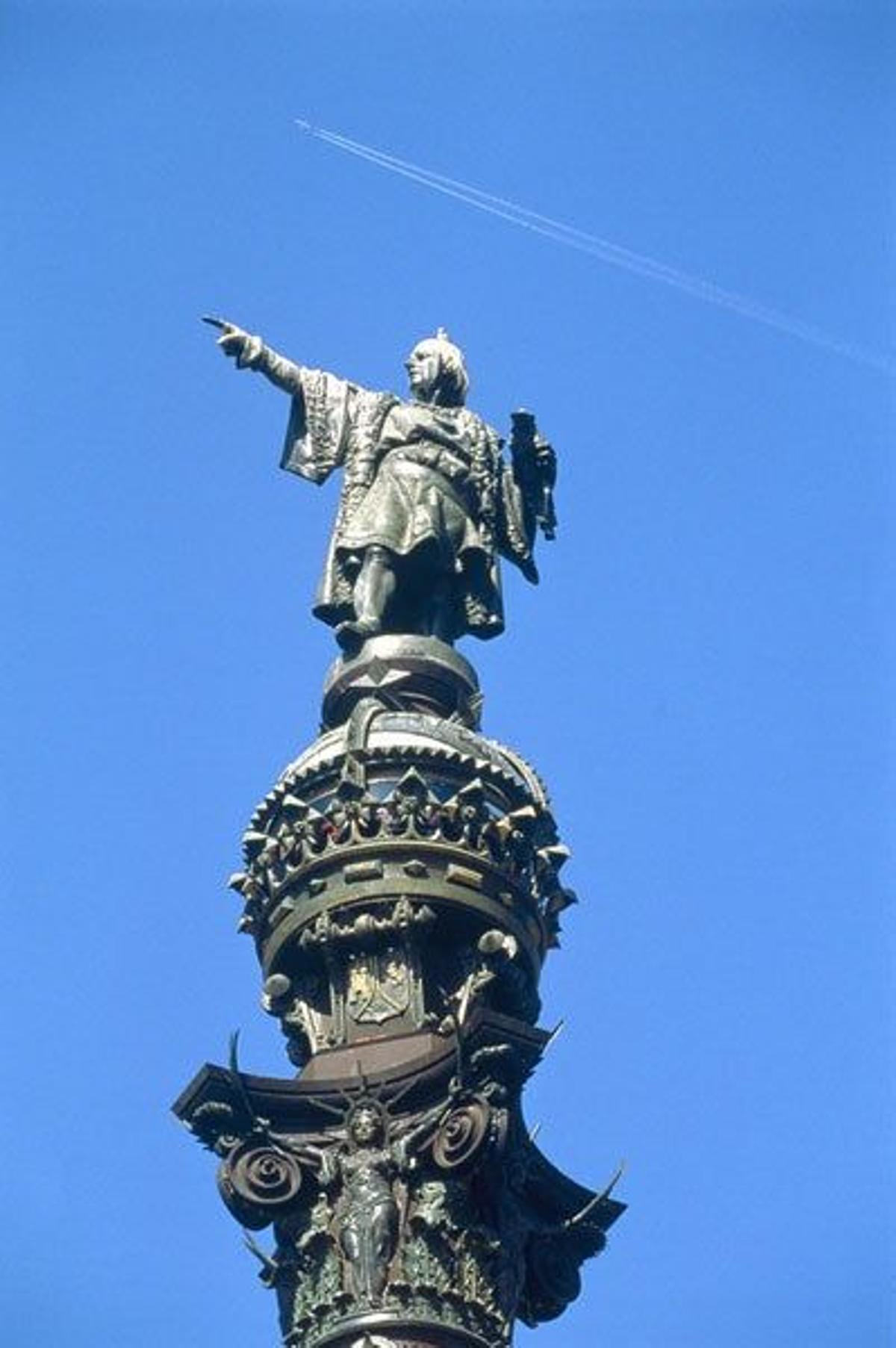 El Monumento a Colón es una de las estatuas más famosas de Barcelona.